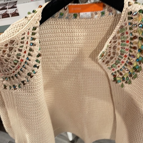 Sweater - Picture 5 of 6